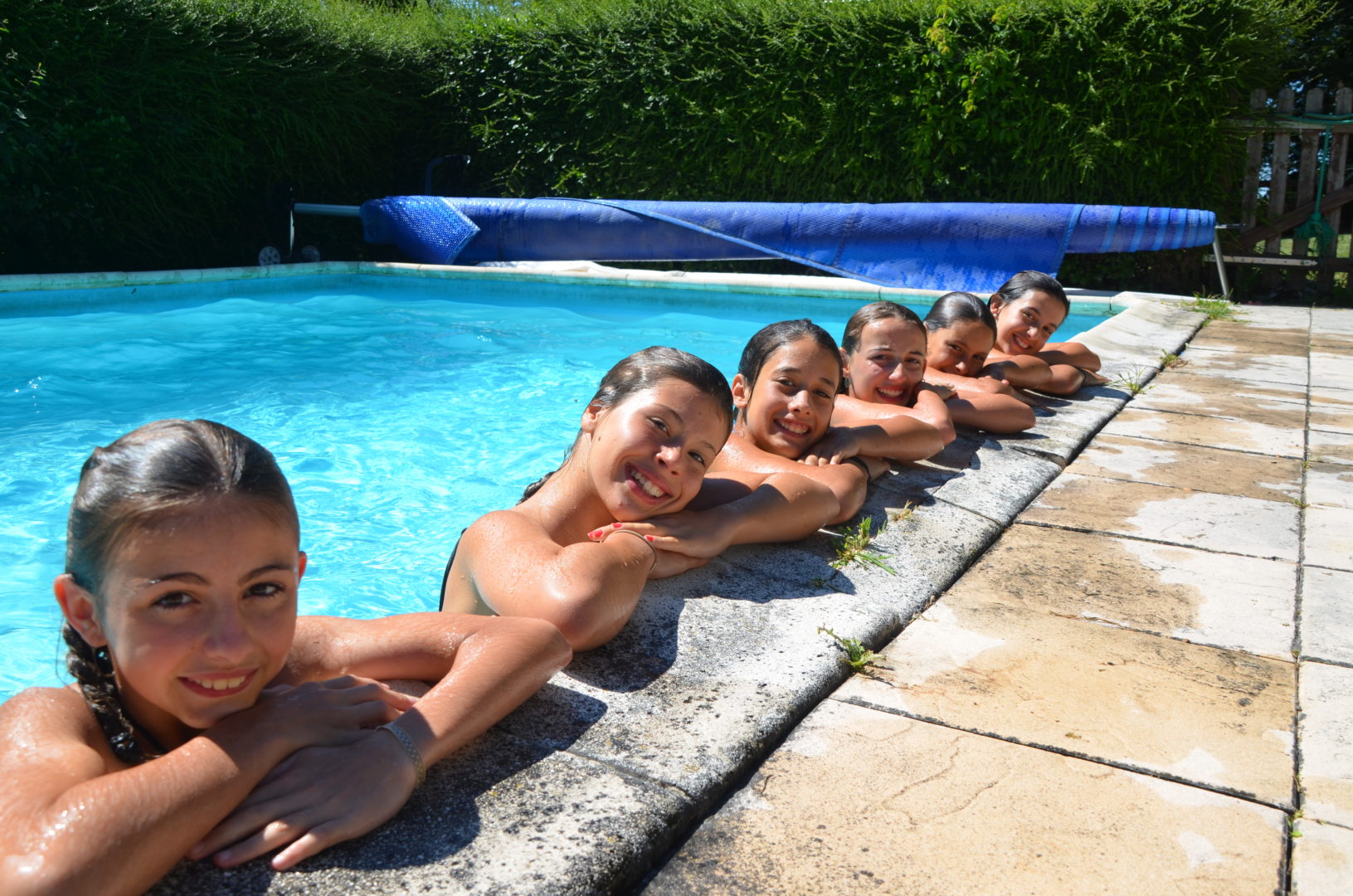 séjour de vacnaces piscine adolescents ados et pré-ados